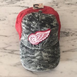 Detroit Red Wings Camo Hat L-XL